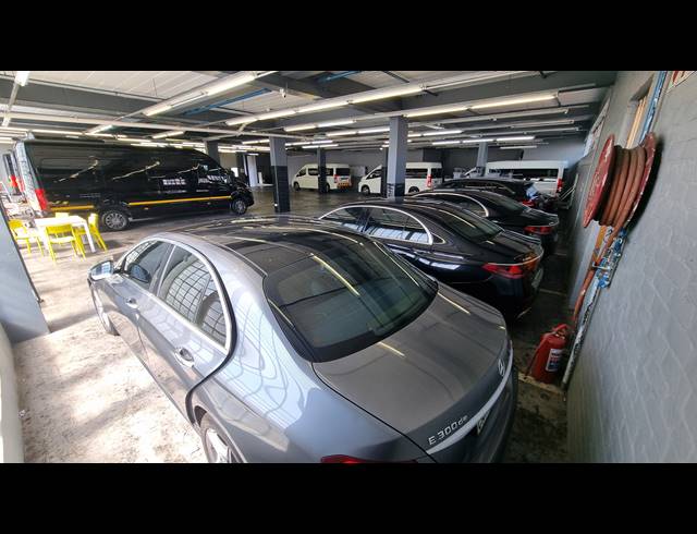 2,332M² FACTORY FOR SALE IN SALT RIVER